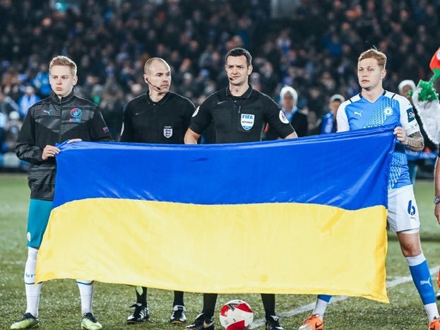 Zinchenko a primit banderola de căpitan al echipei Manchester City la meciul cu Peterborough, din Cupa Angliei
