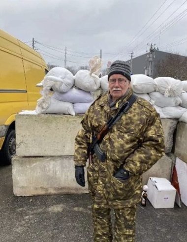 La 83 de ani, Giorgi Dzhangirian, fostul preşedinte al federaţiei de rugby din Ucraina, îşi apără ţara. Anunţul făcut de Octavian Morariu