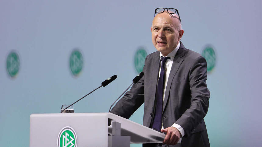 Bernd Neuendorf, fost politician, a fost ales la conducerea federaţiei germane de fotbal