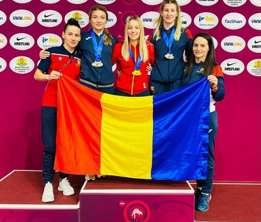 Roxana Capezan şi Larisa Niţu, medaliate cu argint la CE U23 de lupte