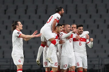 Burak Yilmaz şi-a anunţat retragerea din naţionala Turciei