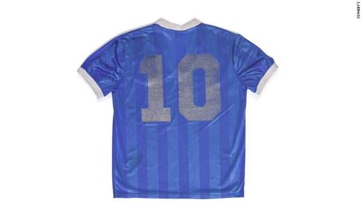 Tricoul din meciul în care Maradona a marcat cu "Mâna lui Dumnezeu" ar putea fi vândut pentru o sumă record după ce a fost scos la licitaţie
