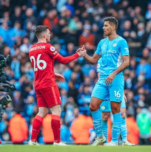 Remiză în duelul primelor două clasate din Anglia: Manchester City – Liverpool, scor 2-2