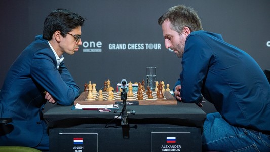 Cei mai buni doi şahişti ai României au primit wild-carduri pentru primele etape ale Grand Chess Tour