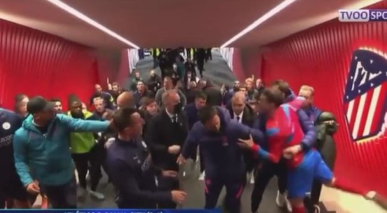 Jucătorii echipelor Atletico Madrid şi Manchester City au fost aproape de a se lua la bătaie pe tunelul care duce la vestiarele Wanda Metropilitano - VIDEO