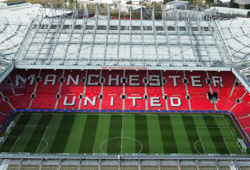 Manchester United i-a ales pe arhitecţii stadionului echipei Tottenham pentru a renova Old Trafford
