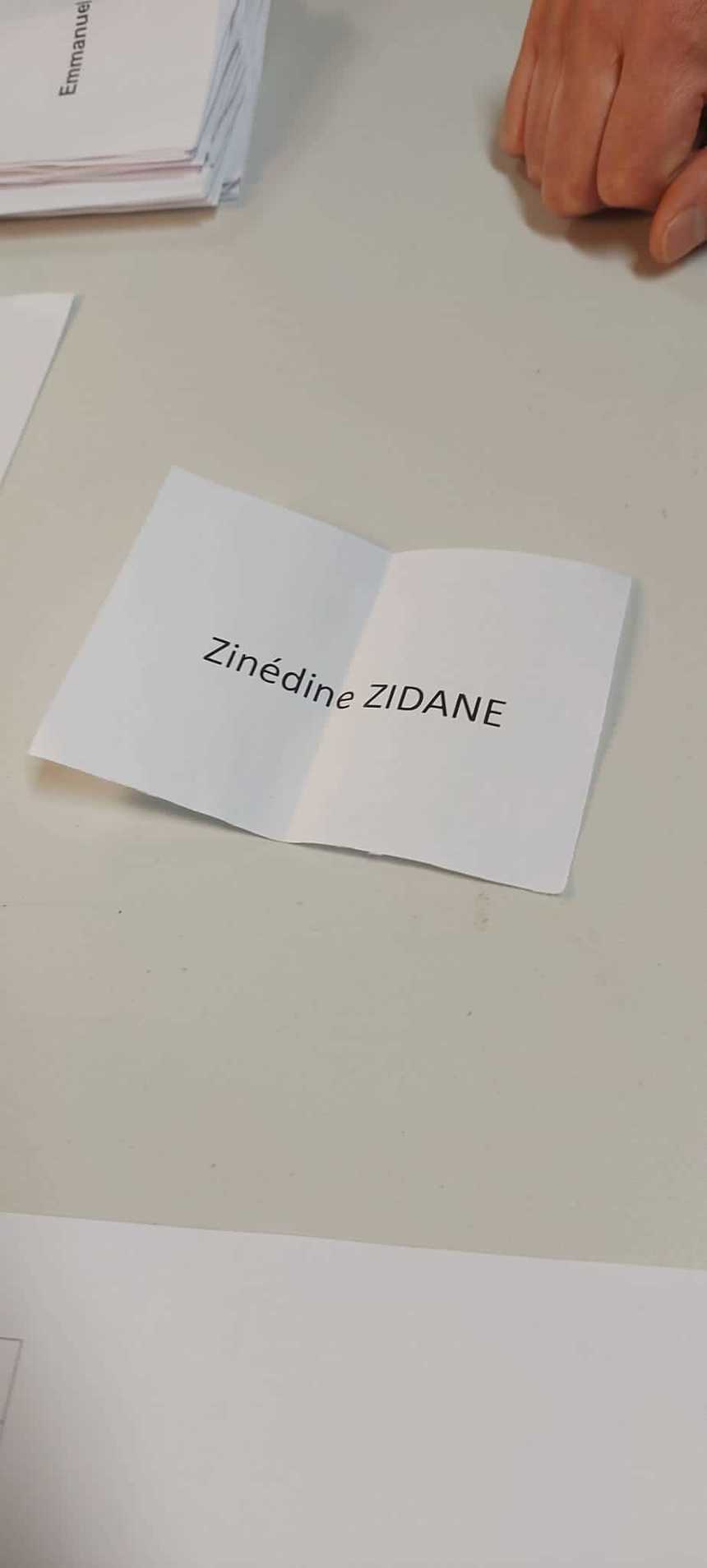 Zinedine Zidane şi Kylian Mbappe au primit câte un vot la alegerile prezidenţiale din Franţa