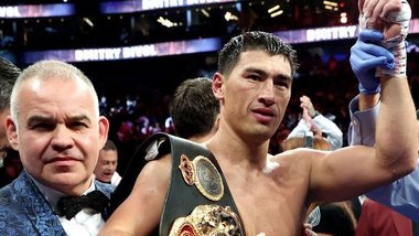 Rusul Dmitri Bivol l-a învins pe Saul "Canelo" Alvarez, într-un meci pentru centura WBA