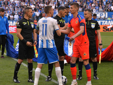 FCSB a învins în deplasare Universitatea Craiova, scor 1-0, datorită unui gol marcat de Mamut pe final. Diferenţa dintre bucureşteni şi liderul CFR Cluj este de două puncte