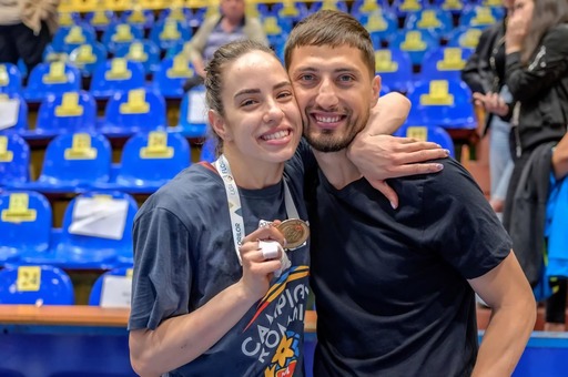 Handbalista Sorina Tîrcă, campioană cu Rapid Bucureşti, şi fotbalistul Gicu Grozav s-au căsătorit