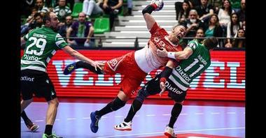 Handbalistul Nicuşor Negru a semnat prelungirea contractului cu campioana Dinamo Bucureşti