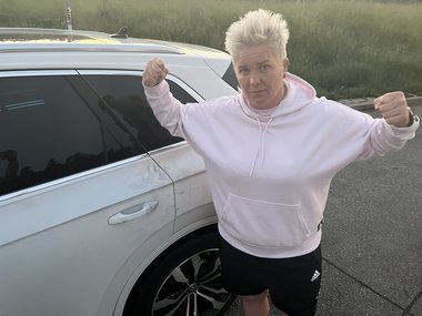 Anita Wlodarczyk, triplă campioană olimpică la aruncarea ciocanului, s-a rănit prinzând un hoţ care i-a spart maşina