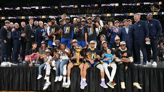 Golden State Warriors a câştigat pentru a şaptea oară titlul în NBA