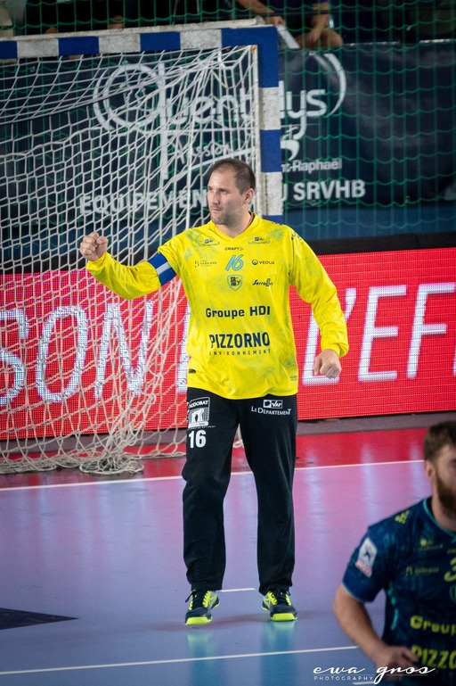 Handbal: Portarul Mihai Popescu revine în Liga Naţională, după 7 sezoane petrecute în Franţa