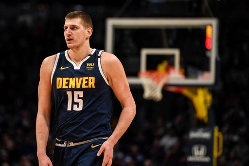 Nikola Jokic îşi prelungeşte contractul cu Denver Nuggets pentru o sumă record