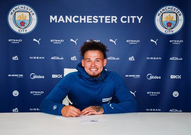 Kalvin Phillips a semnat pe şase ani cu Manchester City