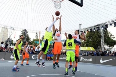 Nicuşor Dan anunţă organizarea, la Bucureşti, a Campionatului Mondial de Baschet 3x3 pentru Tineret / Evenimentul va avea loc în luna octombrie