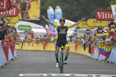 Ciclistul sloven Primoz Roglic a abandonat la Turul Franţei