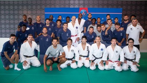Campionul mondial la fotbal Mbappe şi campionul olimpic la judo Teddy Riner, la templul judo-ului din Japonia - VIDEO - 
