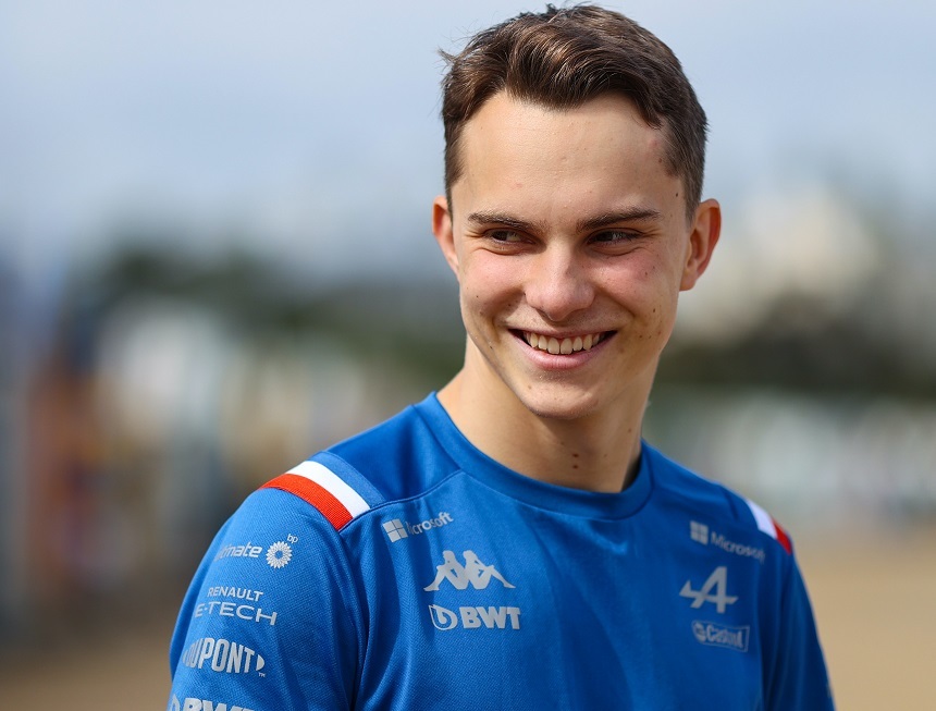 Echipa Alpine anunţă că Oscar Piastri va concura în F1 în sezonul viitor, alături de Ocon. Australianul neagă: “Alpine a transmis comunicatul fără acceptul meu”