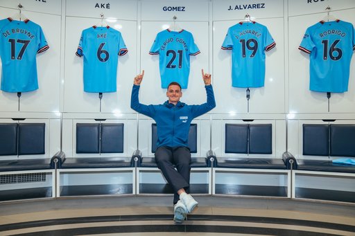 Manchester City l-a achiziţionat pe spaniolul Sergio Gomez