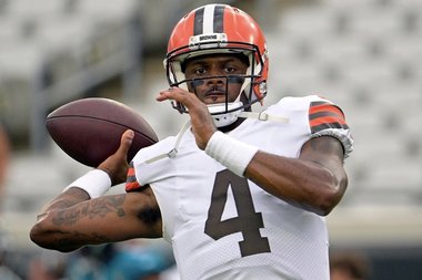 Un jucător din NFL acuzat de agresiuni sexuale a fost amendat cu 5 milioane de dolari şi suspendat 11 meciuri