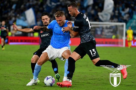 Serie A: Cu Ştefan Radu rezervă, Lazio a pierdut cu Napoli 1-2 meciul cu Napoli. Echipa românului a condus cu 1-0