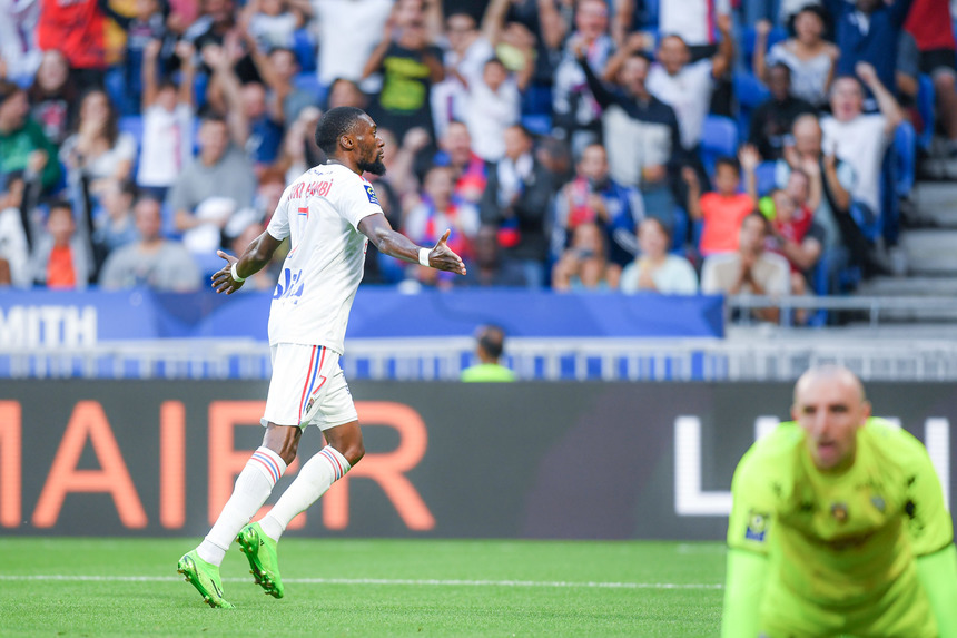 Ligue 1: Lyon, 5-0 cu Angers. Victorie şi pentru PSG şi Marseille