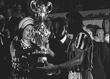 “Regele” Pele după moartea reginei Elizabeth a II-a: “Faptele sale au marcat generaţii. Această moştenire va fi veşnică” / Mesaje din lumea sportului