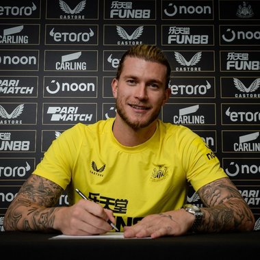 Portarul german Loris Karius a semnat cu Newcastle