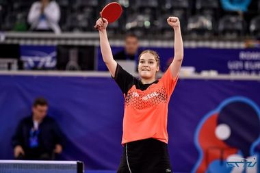 Elena Zaharia luptă pentru aur la CE de tenis de masă la tineret