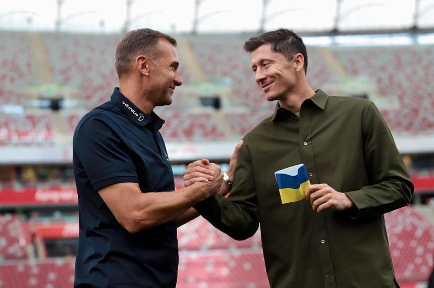 Lewandowski va purta o banderolă de căpitan în culorile Ucrainei la CM din Qatar