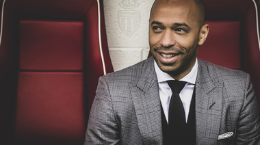 Thierry Henry pe banca Belgiei la meciul cu Ţările de Jos, după eliminarea lui Roberto Martinez