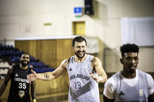 Baschet masculin: Campioana U BT Cluj a câştigat Supercupa României, după meciul cu vicecampioana CSO Voluntari