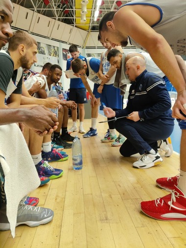 Baschet masculin: SCM Craiova, victorie cu Kapfenberg Bulls şi va juca finala turneului preliminar B din FIBA Europe Cup