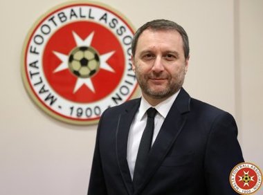 Acuzat de comportament nepotrivit şi suspendat din funcţia de selecţioner de federaţia din Malta, tehnicianul Devis Mangia neagă acuzaţiile