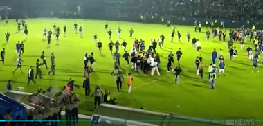 Bilanţul tragediei de la stadionul din Malang, revizuit de autorităţile indoneziene: au murit 125 de oameni. Anterior, au fost anunţate 174 decese