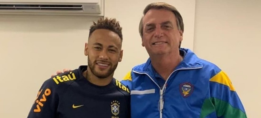 Bolsonaro îi mulţumeşte lui Neymar pentru susţinere, înaintea turului doi al alegerilor prezidenţiale
