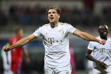 Liga Campionilor: Bayern Munchen s-a calificat în optimi; Liverpool, victorie zdrobitoare în meciul cu Rangers, scor 7-1; Barcelona şi Inter au remizat, scor 3-3