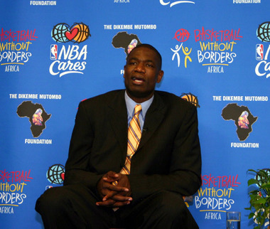 Fostul baschetbalist Dikembe Mutombo are o tumoare pe creier
