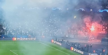 Meciul PSG – Maccabi Haifa: 14 suporteri au fost reţinuţi, majoritatea pentru că au folosit fumigene