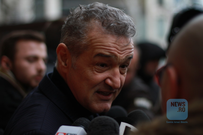 Becali: Vineri dimineaţă la antrenament va fi antrenor nou / Despre Coman: N-a vorbit cu mine, minte