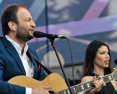 Fiul soţilor Aldea-Teodorovici va intona cele două imnuri la meciul Moldova – România