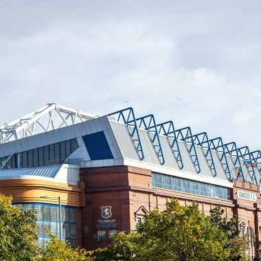 Giovanni van Bronckhorst a fost demis de la Glasgow Rangers. La echipa scoţiană este legitimat şi Ianis Hagi