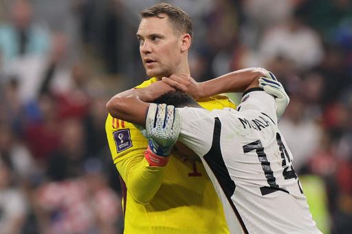 Manuel Neuer, în vârstă de 36 de ani, spune că nu intenţionează să se retragă din naţionala Germaniei
