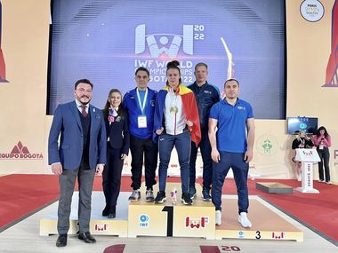 Loredana Toma, dublă campioană mondială la haltere, la categoria 71 kg. Sportiva a stabilit şi un record mondial