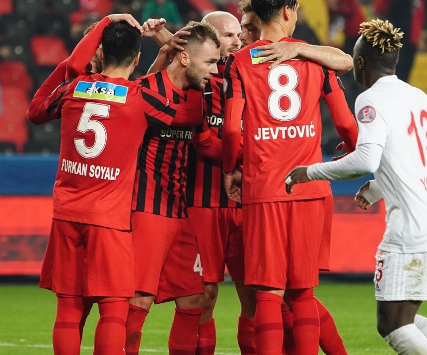 Alexandru Maxim, gol şi assist în Cupa Turciei. Echipa românului s-a calificat în optimi