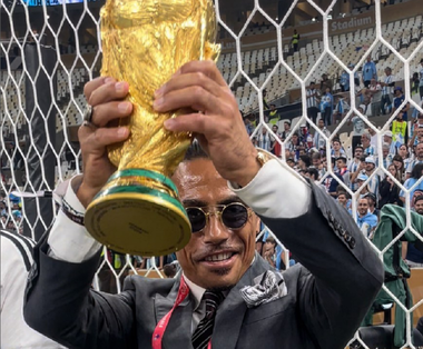 Anchetă a FIFA cu privire la prezenţa lui Salt Bae, chef şi proprietar de restaurante, la manifestările de bucurie de pe teren de după finala CM