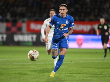 Farul s-a despărţit de Robert Moldoveanu