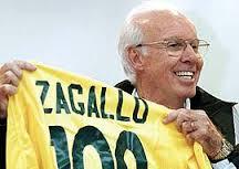 Mario Zagallo, coechipier şi apoi selecţioner pentru Pele la naţionala Braziliei, a adus un omagiu "celui mai mare dintre toţi"